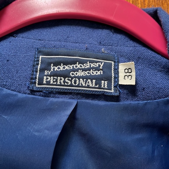 Womens size 38 blue blazer with button front, lined and pockets-worn maybe once - Picture 2 of 7
